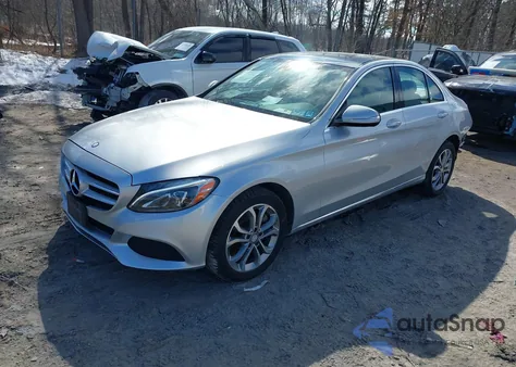 2015 Mercedes-Benz C 300 4Matic/Luxury 4Matic/Sport 4Matic из США, поврежденный, VIN 55SWF4KB0FU080164